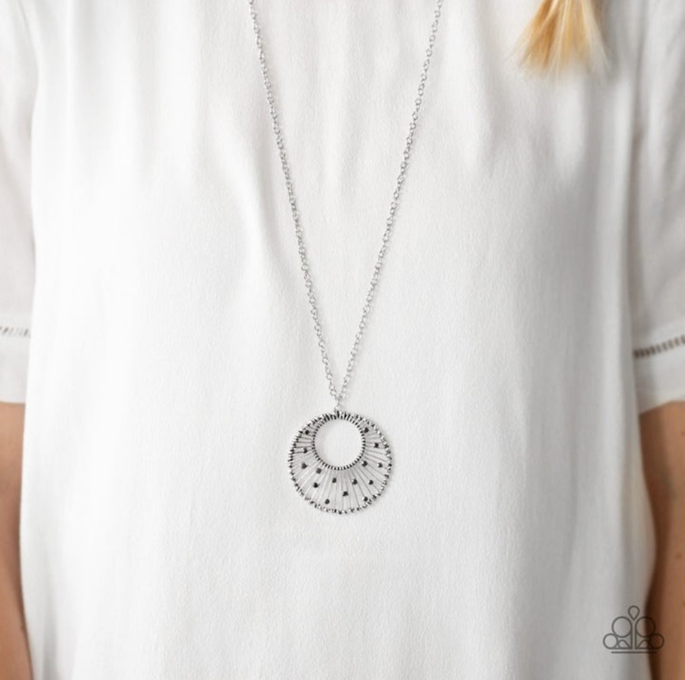 URBAN ILLUMINATION SILVER NECKLACE/EARRING SET